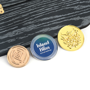 Pièce commémorative professionnelle <span class=keywords><strong>de</strong></span> luxe personnalisée en métal, plaqué or mat, étiquettes nominatives en métal gaufré, badge <span class=keywords><strong>de</strong></span> lettres pour <span class=keywords><strong>la</strong></span> publicité - Product Image 5