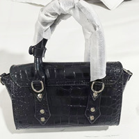 Nouveau Sac à Main en PU 2026 pour Femme, Grande Capacité, Portable, Style Punk Automne, avec Rivets et Fermoirs, Porté Épaule ou Croisé