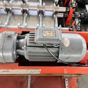 Machine de formage à froid de panneaux de toiture en acier galvanisé à chaud antirouille avec moteur et boîte de vitesses pour l'empilage - Product Image 4