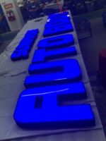 Enseigne lumineuse LED personnalisée avec logo gratuit, façade en acrylique, boîtier en acier inoxydable, haute luminosité pour restaurant, café