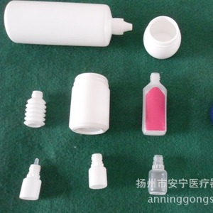 แม่พิมพ์ขึ้นรูปท่อออกซิเจนทางจมูก PVC แบบเรียบ ปลอดภัย  แบบสองแถว สำหรับใช้ทางการแพทย์  ออกแบบและผลิตโดยใช้แม่พิมพ์ - Product Image 2