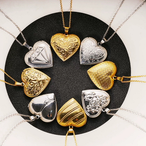Collier avec pendentif cœur en or 18 carats, acier inoxydable 316L miroir, gravable, pendentif photo, bijoux de luxe pour couple - Product Image 6