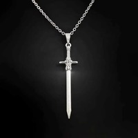 Collier en acier inoxydable avec pendentif couteau épée couleur argent, style gothique punk, pour femmes et hommes, accessoire de bijouterie, cadeau