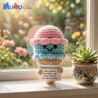Jouet en peluche amigurumi fait main au crochet, en forme de gâteau, de pudding ou de guimauve, pour la décoration de la maison ou du bureau