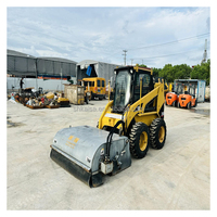 Gebrauchter CAT 246B Mini-Kompaktlader in gutem Zustand, 4x4 Frontlader für Haushalt, Garten und Schneeräumung, leistungsstarker Motor
