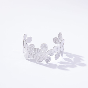 Women's Stainless Steel 18K Gold Plated Flower Open <b>Bangle</b> <b>Bracelets</b> For Summer Fashion Jewelry - Product Image 3
