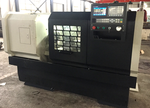 Độ Chính Xác Cao Thông Thường Ck6136 * 750 <span class=keywords><strong>CNC</strong></span> Máy Tiện Đơn Ngang Cung cấp Tự Động <span class=keywords><strong>CNC</strong></span> Công Cụ Máy Tiện - Product Image 3