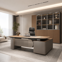 Set Scrivania Direzionale a L Moderno e Lussuoso, Sedia in Pelle per Dirigenti, Scrivania Direzionale Color Noce con Mobiletto