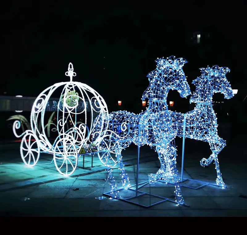 2023 Nieuwe Outdoor Groot Formaat Wit Verlichte 3d Led Kerst Paardenkoets Sculpturen Voor Kerst Bruiloft Decoratie