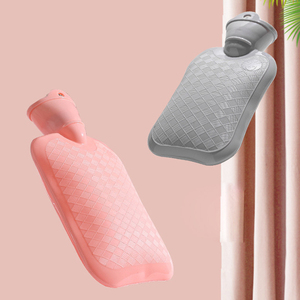 Bouillotte en silicone extra longue pour l'hiver, chauffe-mains et corps, sûre pour les pieds, douce, tendance, réutilisable, écologique, avec couvercle en velours côtelé - Product Image 4