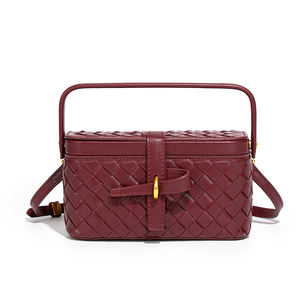 Sacs à main pour femmes en gros : sacs carrés compacts de style vintage, sacs fourre-tout tissés à la main de luxe léger, sacs à bandoulière - Product Image 6