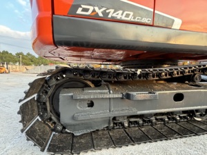 Doosan DX140LC d'occasion 14 tonnes Excavateur hydraulique d'occasion sur chenilles Moteur de construction de pelle de terrassement Moteur de roulement de boîte de vitesses - Product Image 3