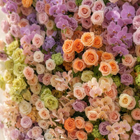 Mur de fleurs artificielles en tissu avec roses et hortensias en soie