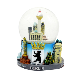 Souvenir Germania Berlino Globo di Neve in Resina con Bandiera e Edifici di Berlino <span class=keywords><strong>per</strong></span> <span class=keywords><strong>Adulti</strong></span> e Bambini Decorazione Casa Regalo Ricordo - Product Image 1
