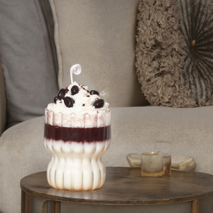 Candela in Vetro Profumata Artigianale Ecologica in Cera di Soia a Forma di Dessert per Decorazione Casa e Bar - Product Image 1