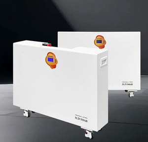 Système de stockage solaire domestique empilable 51,2 V 5-10 kW 10 kVA 220 V 230 V à onde sinusoïdale pure, batterie au lithium 6000 cycles - Product Image 1