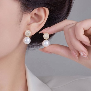 Pendientes de Perlas Ovaladas con Microincrustaciones de Alta Gama, Diseño de Nicho de Lujo para Mujer, Regalo de Moda 2025 - Product Image 2