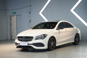 Mercedes-Benz <span class=keywords><strong>CLA</strong></span>-Class Facelift 2017 <span class=keywords><strong>CLA</strong></span> <span class=keywords><strong>220</strong></span> 4MATIC Berline compacte 4 portes 5 places Conduite à gauche Turbo Automatique 7G-DCT 135kW - Product Image 2