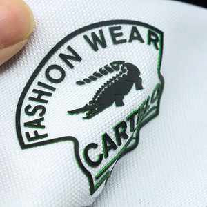 Tem nhãn quần áo silicon mềm in lụa logo tùy chỉnh, hiệu ứng nổi 3D, ép nhiệt, dành cho áo thun - Product Image 4