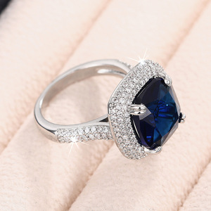 Anello Geometrico Quadrato per Donne, Elegante Gioiello da Dito per Matrimonio e Moda - Product Image 2