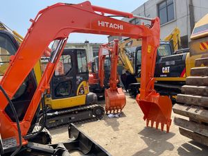 Excavatrice sur chenilles compacte Hitachi Zaxis60 d'occasion, 6 tonnes, moteur d'origine, système hydraulique fluide, lame de bulldozer attachée. - Product Image 5