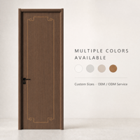 Porte intérieure en mélamine noir moka avec coins à ligne de finition en laiton, fret grec, levier noir mat, design de luxe pour la maison