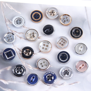 Biểu Tượng Tùy Chỉnh 4-Lỗ Nhựa Nút Cho Quần Áo Nhựa Trắng Áo Sơ Mi Nút Polyester Quần Áo Nút Tùy Chỉnh - Product Image 6