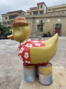 Sculpture de canard en fibre de verre personnalisée pour l'extérieur et l'intérieur - Product Image 2