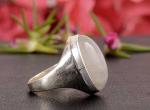 แหวนพลอยมูนสโตนสีเงินประดับมุกเพชรหรูหราเครื่องประดับสำหรับของขวัญวันครบรอบวันเกิดของเธอจำนวน - Product Image 4