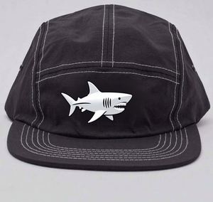 Gorra de Campamento Negra de Poliéster Tejido Personalizada, Impermeable, de Alta Calidad, a la Moda, con Logotipo de Silicona - Product Image 2