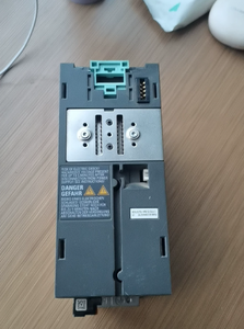 Módulo VFD trifásico G120 PM240 2 6SL3210 1PE12 3UL1 0.75kW sin filtro integrado y STO IP20 - Product Image 2