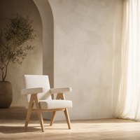 Fauteuil de salle à manger de luxe avec structure en chêne massif et assise rembourrée crème pour hôtel, restaurant, villa, projet de salle à manger