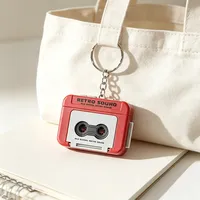 Porte-clés pendentif cassette rétro, mini design nostalgique, chaîne de sac multicolore, porte-clés tendance, cadeau vintage pour les amateurs de musique