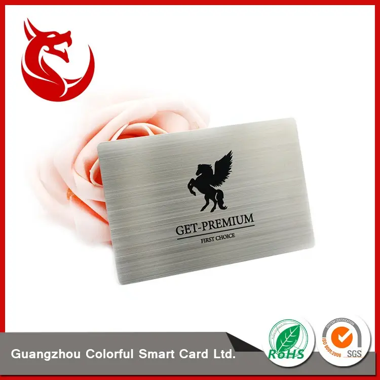 شعار مخصص بطاقة الأعمال المعدنية من الفولاذ المقاوم للصدأ بطاقة رقاقة NFC Vip مع رمز QR للتحكم في الوصول