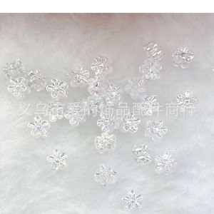 Perles de fleurs en acrylique 6 mm transparentes pour la fabrication de bijoux, emballage en vrac, origine Yiwu, été 2024 - Product Image 1