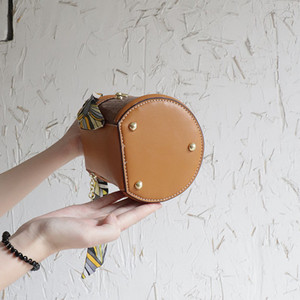July 7th Bamboo Woven Bucket Bag 7 Inch Portable Crossbody Bag For Women Everyday Use - Product Image 4