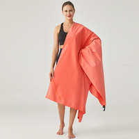 Serviette de sport en polyester super absorbante DZ Wholesale pour la gym, le fitness et l'exercice, avec logo brodé personnalisé, serviette de sport en cadeau