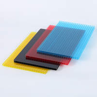 Feuille de polycarbonate PC en plastique creux à quatre parois transparente résistante