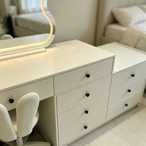 Coiffeuse moderne blanche avec miroir LED en forme de nuage, armoire de rangement et chaise pour chambre à coucher - Product Image 3