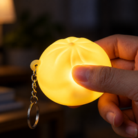 Porte-clés en silicone souple Bao Bun avec lumière jaune chaude