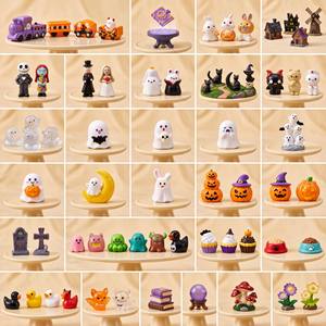 Figuras de Resina 3D de Halloween: Casa de Cupcakes, Tren, Calabaza, Gato Negro, Murciélago, Fantasma, Pareja, Esqueleto, Cementerio, Hueso, Lápida, Mini Escena - Product Image 1