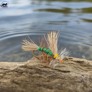 Kit de 5 mouches artificielles réalistes en poils de cerf pour <span class=keywords><strong>la</strong></span> pêche à <span class=keywords><strong>la</strong></span> <span class=keywords><strong>mouche</strong></span> en rivière, en ruisseau et <span class=keywords><strong>la</strong></span> pêche Tenkara, avec hameçons aiguisés - Product Image 4