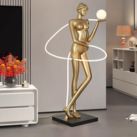 Lampe sur pied en résine, sculpture de déesse moderne avec ruban, décoration d'intérieur pour gymnase, bar, salle de sport