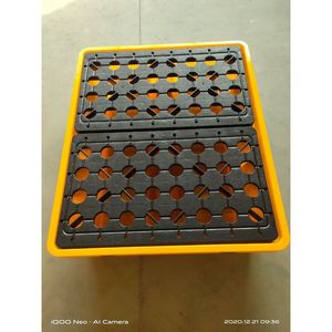 ถาดป้องกันสารเคมีรั่วไหล Rongxin ขนาด 390x390x75 มม. แบบตะแกรง 9 ขา ทางเข้า 4 ทิศทาง ความจุ 120 ลิตร - Product Image 2