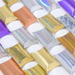 China fornecedores 2023 favores embalagem papel material sobremesas prata glitter holográfico travesseiro presente caixa de doces para chuveiros de bebê