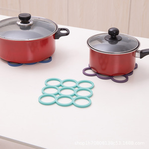 Silicone Heat Insulating Placemat Sheet Irregular Shape Solid Color High Temperature Resistant Easy To Clean For Pots Plates - Product Image 2