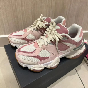 Zapatos Deportivos de Moda para Mujer, Zapatos para Correr Cómodos de Alta Calidad, Zapatos de Tenis Casuales con Suela Gruesa y Amortiguación - Product Image 1