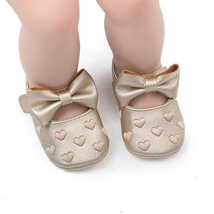 Fantaisie nouveau-né bébé en <span class=keywords><strong>cuir</strong></span> fête sandales fille semelles souples avec nœud fantaisie chaussures de marche 0-18 <span class=keywords><strong>mois</strong></span> infantile bébé princesse chaussures - Product Image 4