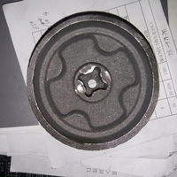 Interrupteur de couvercle supérieur de poteau d'incendie en fonte ductile OEM SYI EN-GJS-500-7 avec coque usinée CNC, moulage et peinture
