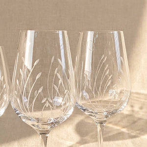 Verre à vin soufflé à la main gravé avec un motif floral, verres à cocktail à long pied transparents pour mariage, anniversaire, fête - Product Image 2